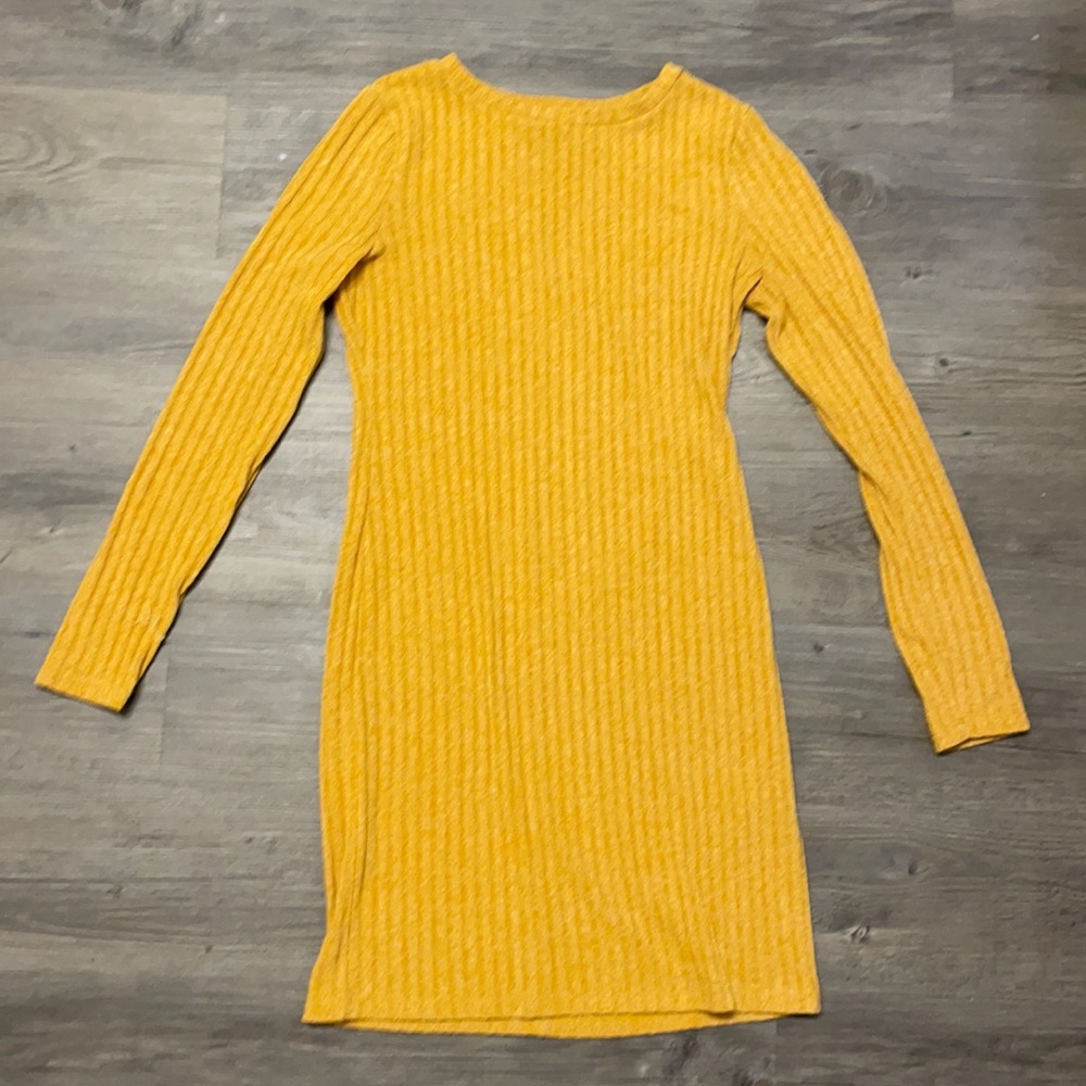 Mustard yellow bodycon dress (large)